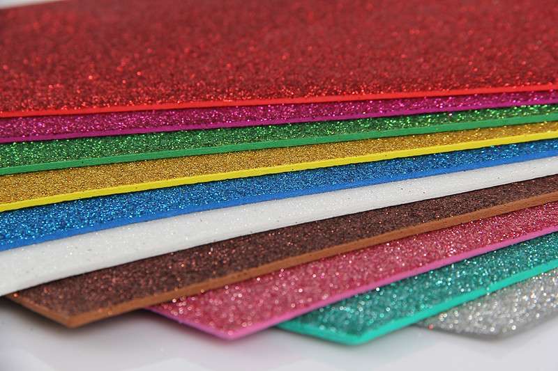 GOMA EVA GLITTER NEGRA – FRANPAPEL S.R.L – MAYORISTA EN LIBRERIA